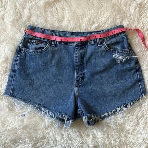 Vintage Lee - Women’s Cut Off Denim Shorts, Distressed Jean Shorts size 12 - Picture 2 of 7